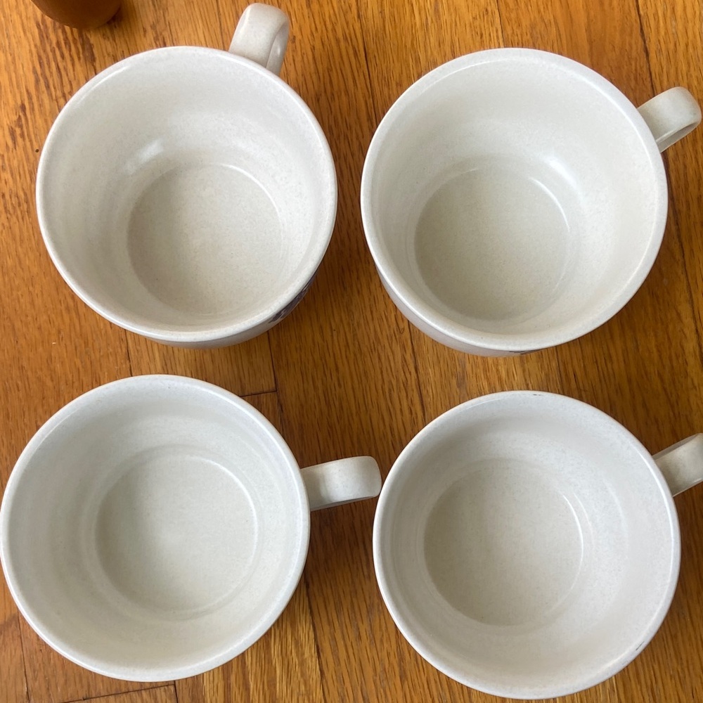 Vintage Pfaltzgraff Mugs- Set of 4 - Picture 4 of 4